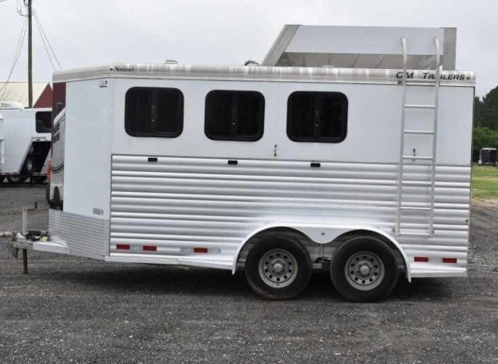 2012 CM 3HBP 3 Horse Trailer