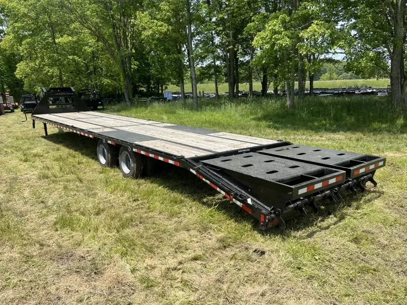 2023 Sure-Trac Gooseneck Deckover Trailer - 102in x 30ft, 30,000 GVWR, 15K Axle Upgrade, Pierced I-Beam Frame - front view