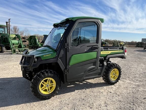 2021 John Deere XUV 835R - front view