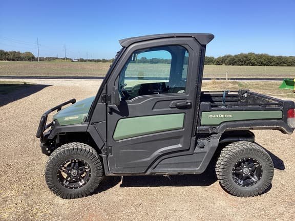 2024 John Deere XUV 835R - front view