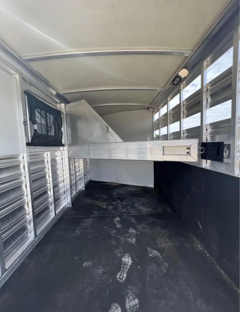 2013 model Cimarron 3 Horse Bumper Pull
