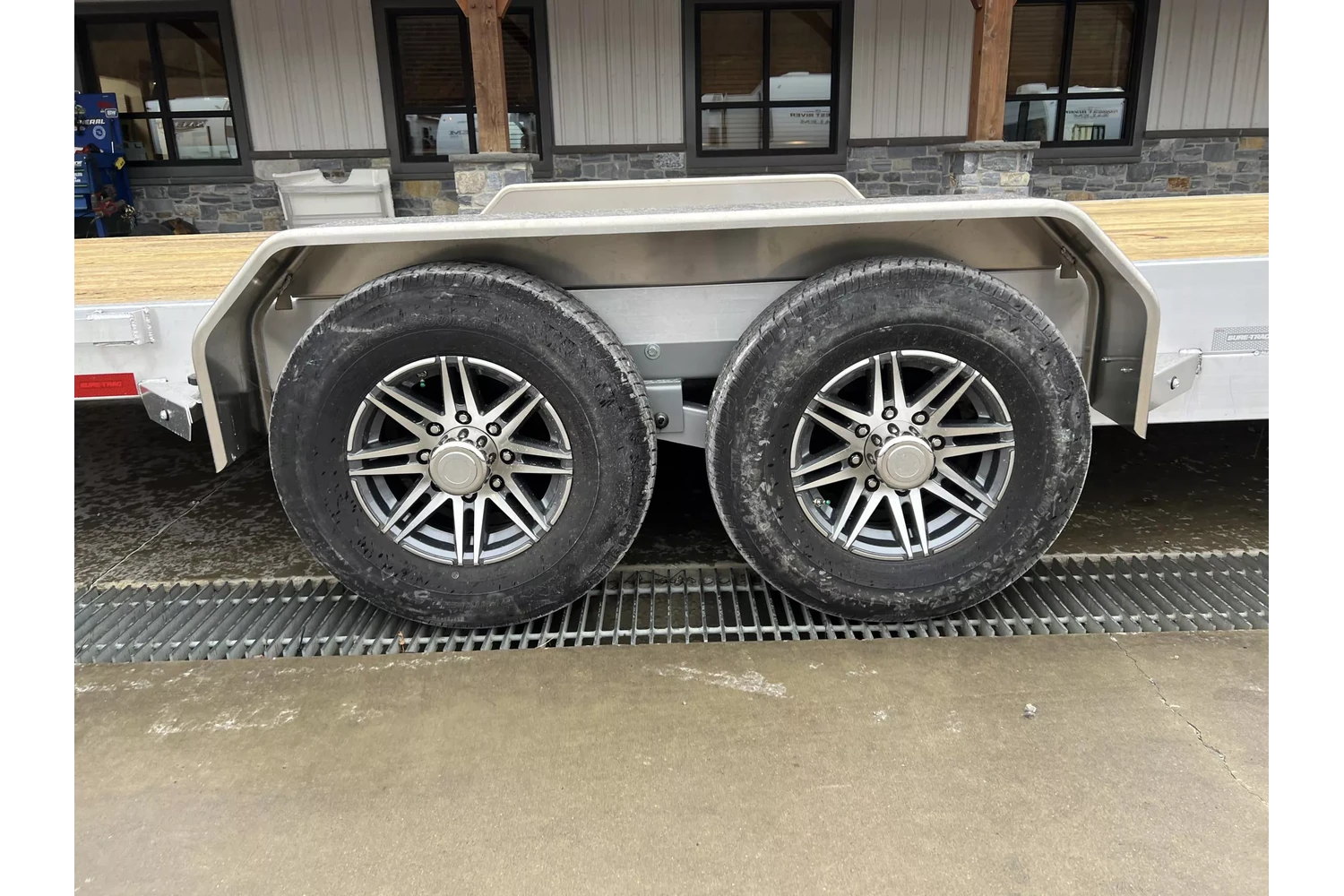 2026 Sure-Trac 7x22 14000# Aluminum Tilt Trailer - control and cab detail 2