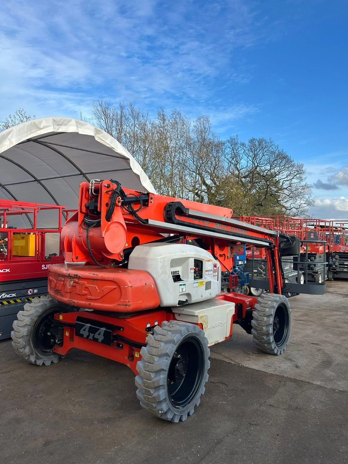 Nifty HR21 Hybrid Boom Lift, Cherry Picker, Scissor Lift, Skyjack, Genie, JLG - side view