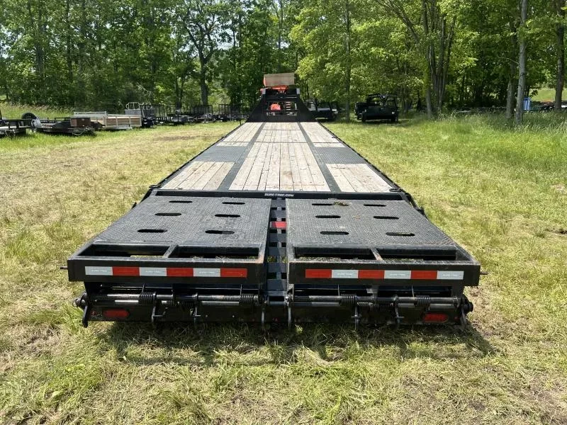 2023 Sure-Trac Gooseneck Deckover Trailer - 102in x 30ft, 30,000 GVWR, 15K Axle Upgrade, Pierced I-Beam Frame - side view