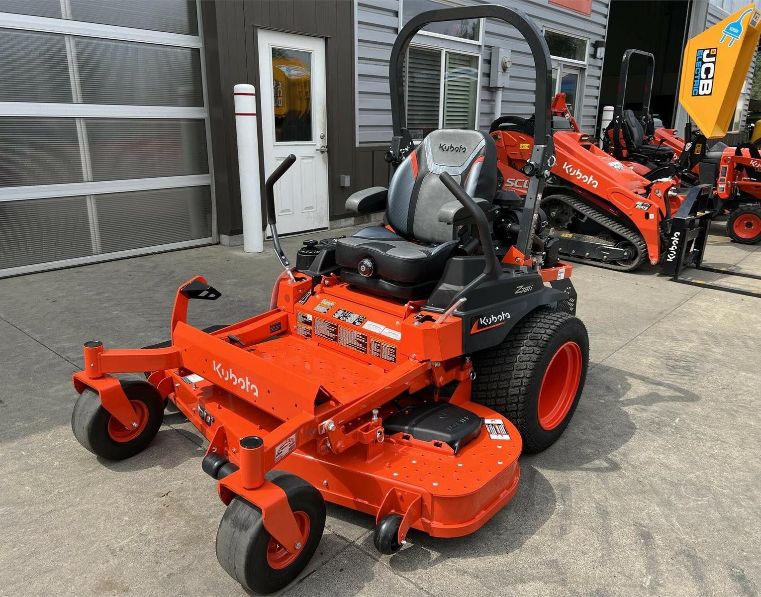Kubota Z781i Lawn Mower - rear view