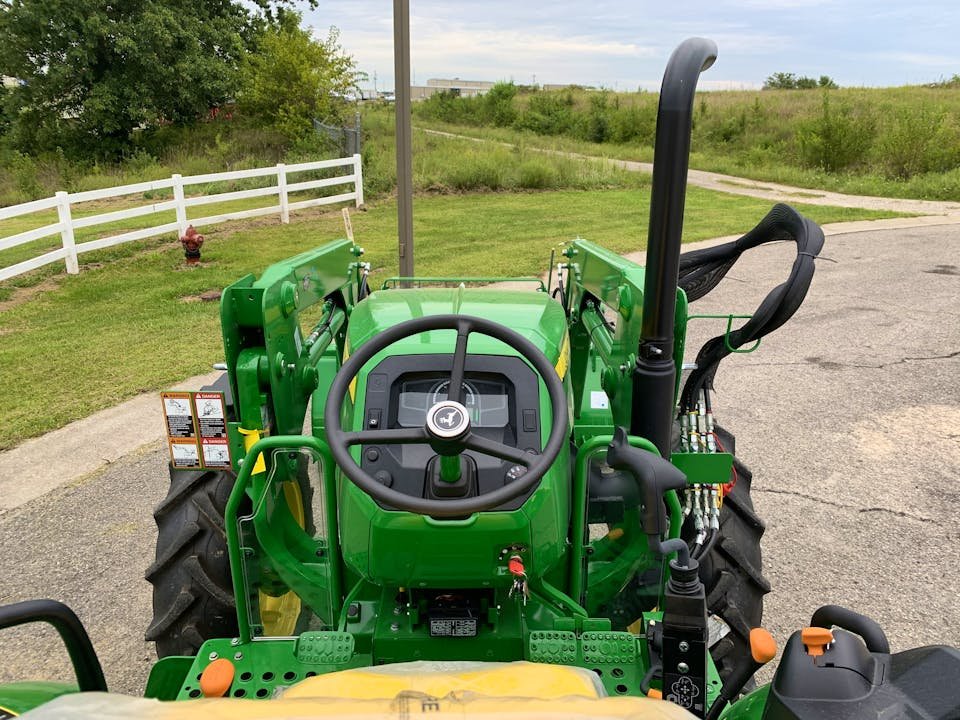 2024 John Deere 5050E - interior view 2