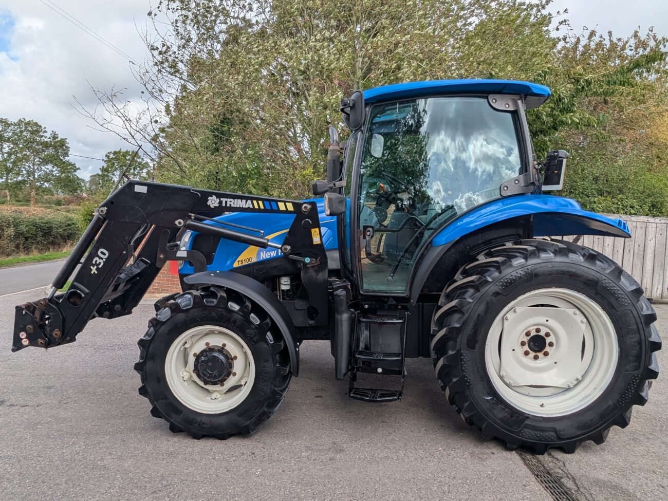 New Holland T 6.175 - front view