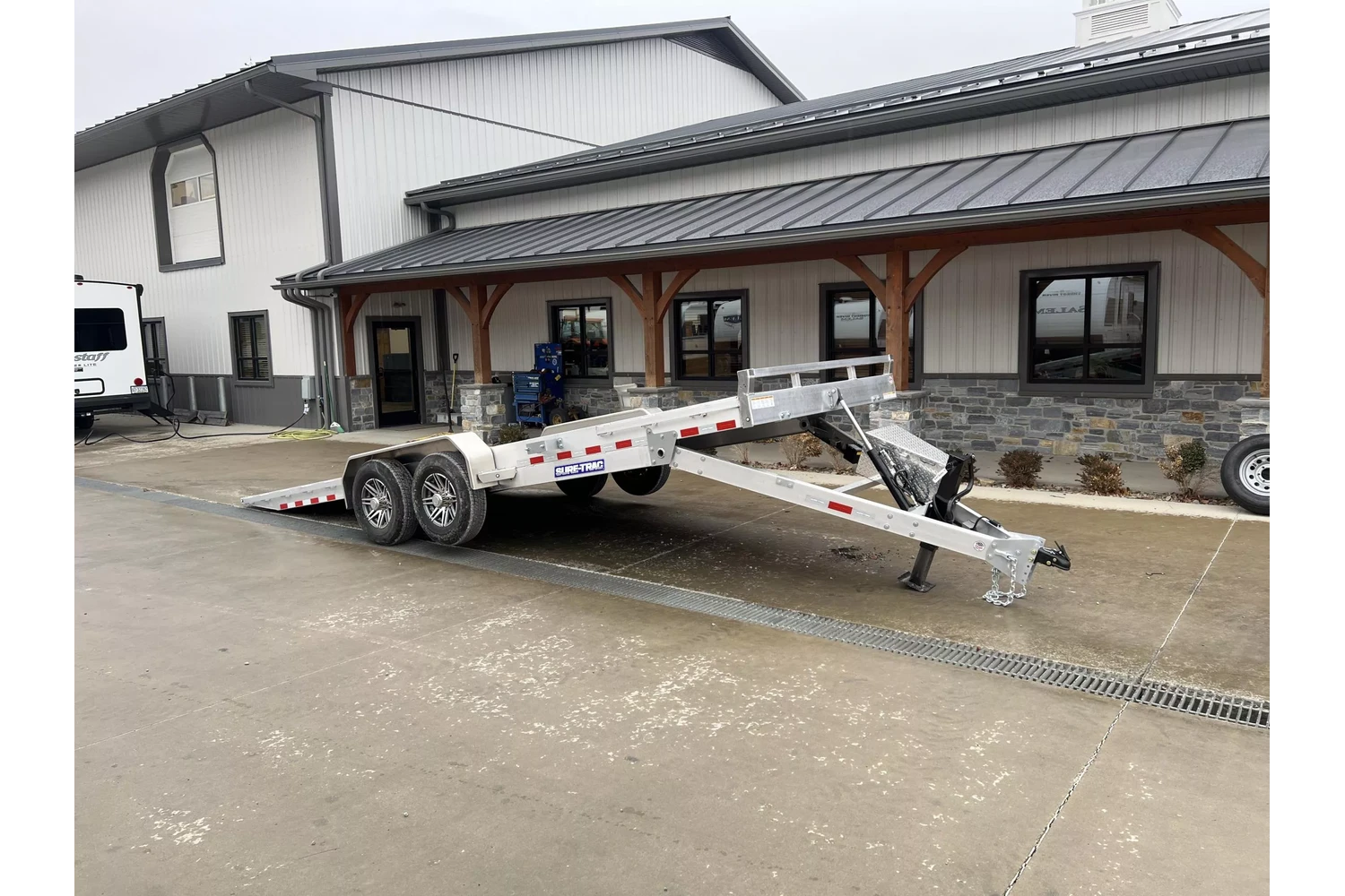 2026 Sure-Trac 7x22 14000# Aluminum Tilt Trailer - interior view