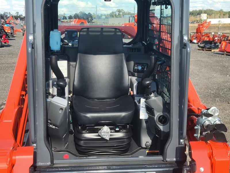 Kubota SVL97-2 - three-quarter view