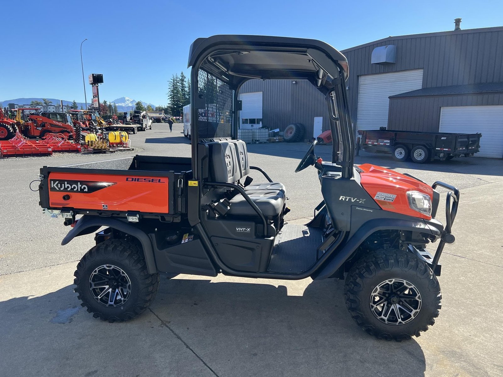 2025 Kubota RTV-X - interior view