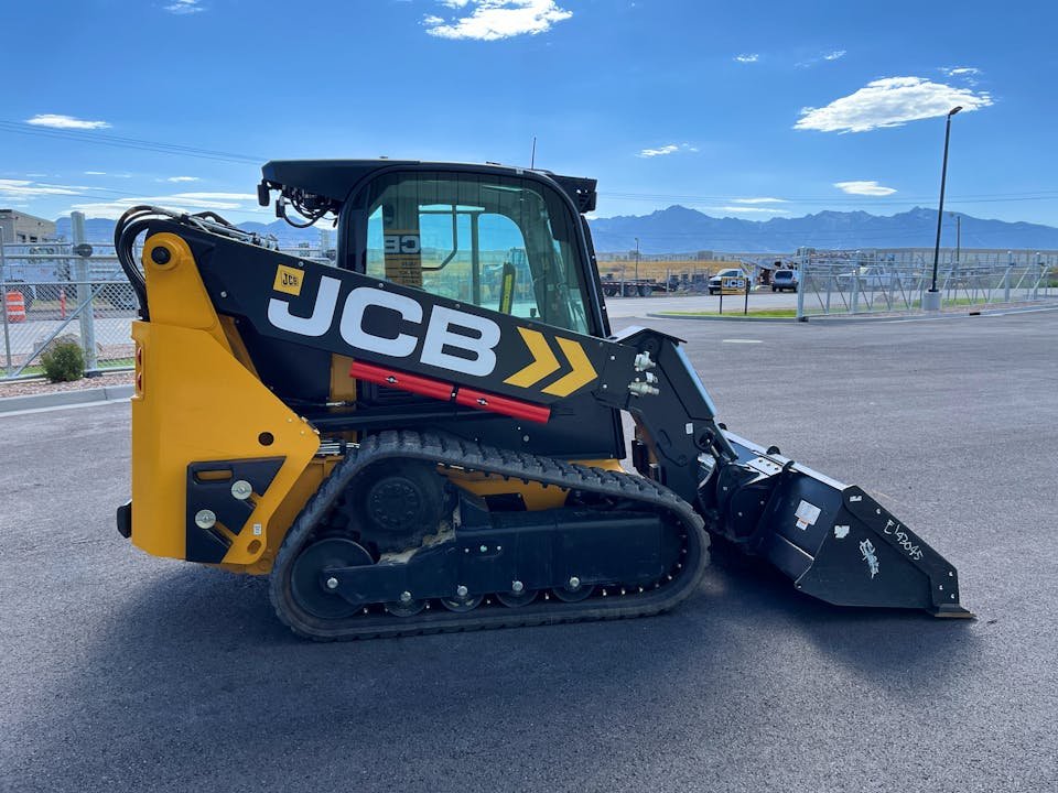 2025 JCB 2TS-7T - front view