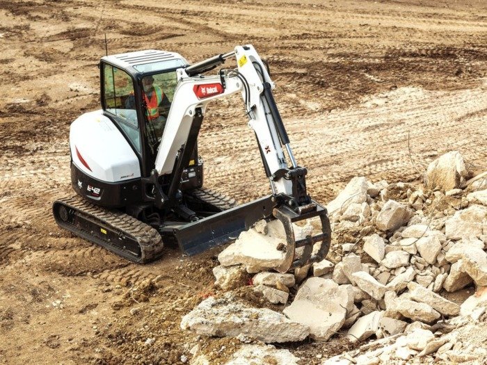 Bobcat E42 - front view