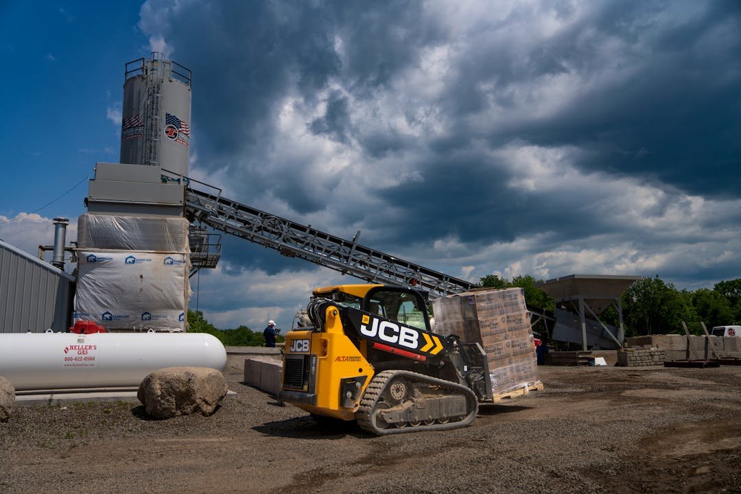 2025 JCB 2TS-7T - side view