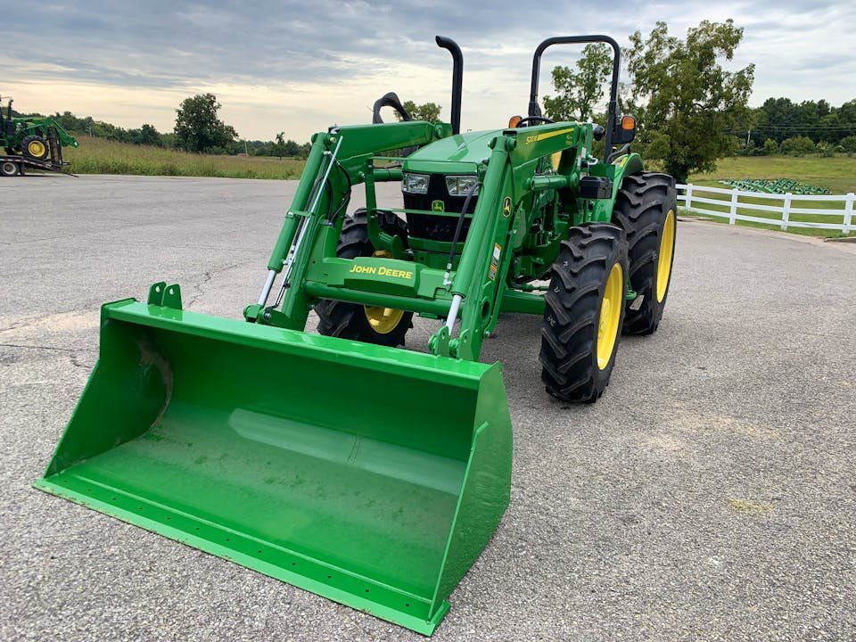 2024 John Deere 5050E - interior view