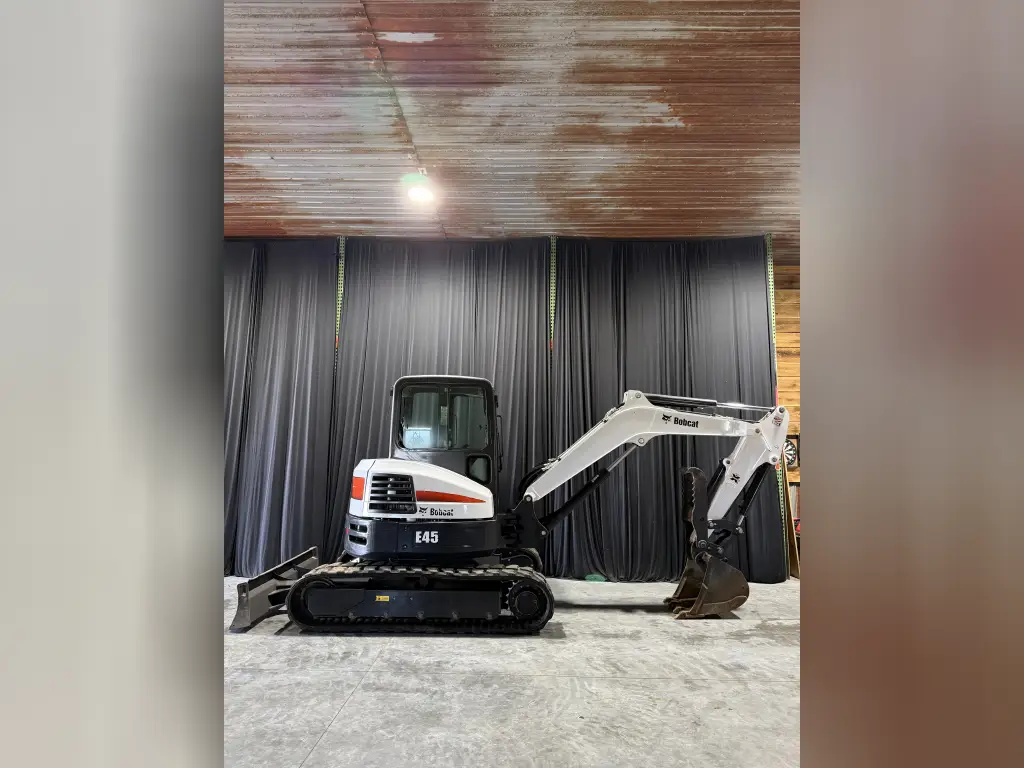Used 2020 Bobcat Excavators E45 - rear view 2