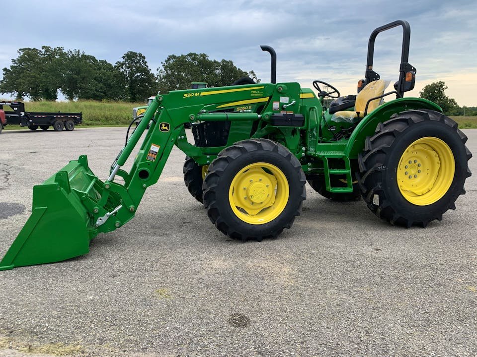 2024 John Deere 5050E - close-up detail