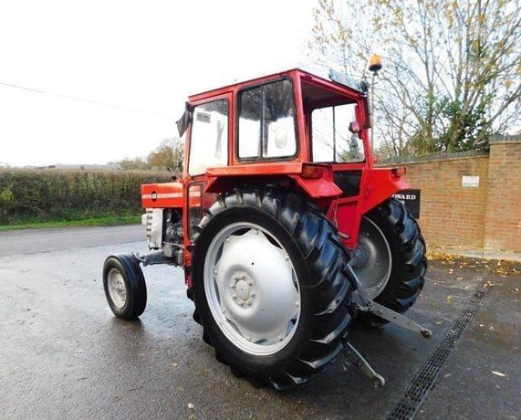 Massey Ferguson 185 - undercarriage detail