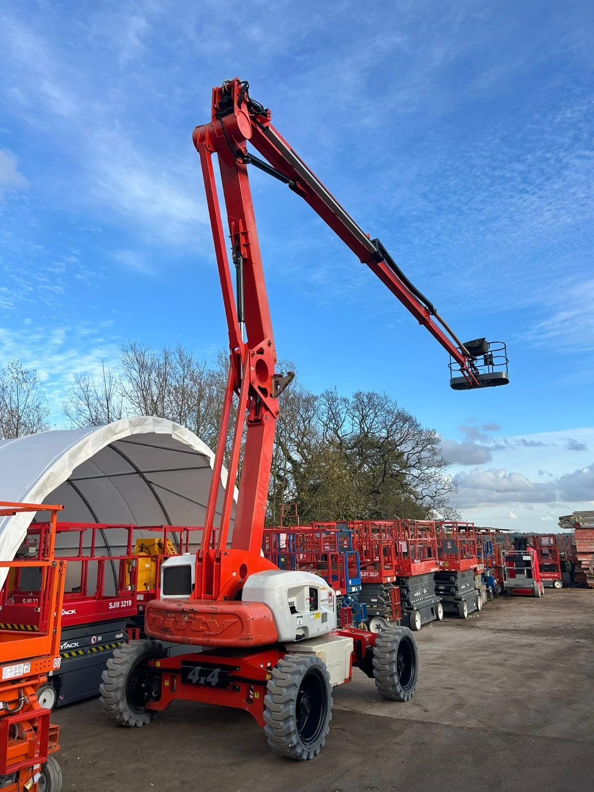 Nifty HR21 Hybrid Boom Lift, Cherry Picker, Scissor Lift, Skyjack, Genie, JLG - control and cab detail
