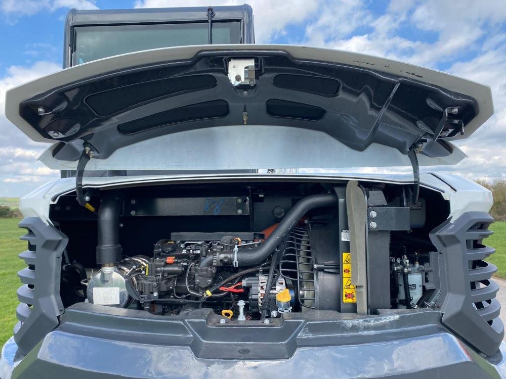 Bobcat E88 - interior view