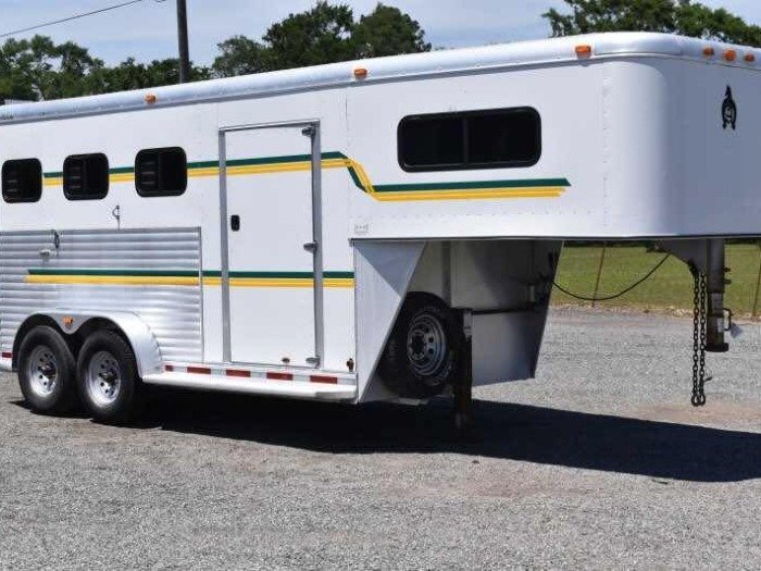 2006 Adam 7302 3 Horse Trailer
