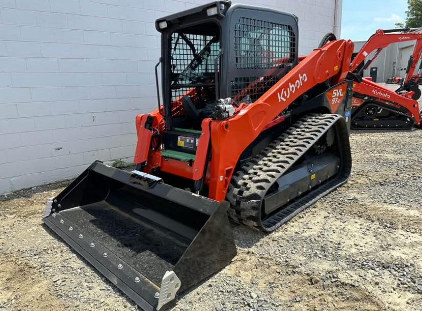 Kubota SVL97-2 - side view