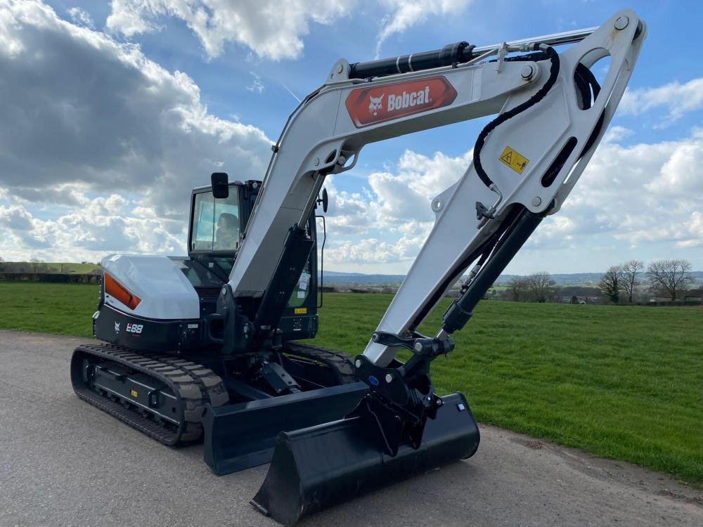 Bobcat E88 - rear view