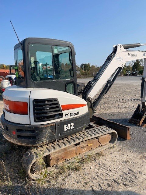 Bobcat E42 - rear view
