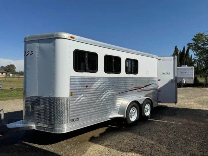 2008 Exiss Sport ES 30B 3 horse slant horse trailer